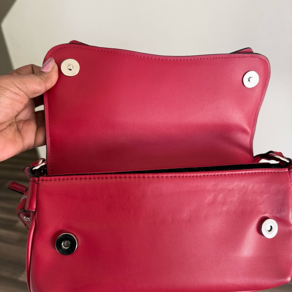 Steve Madden Red Buckle Shoulder Bag - Picture 6 of 10